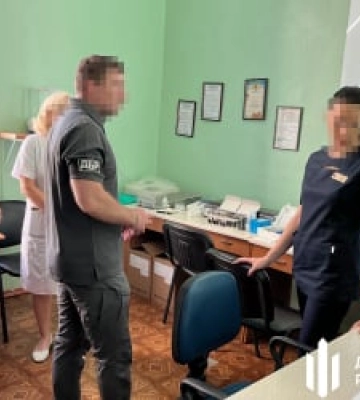 Фальшивые операции и справки для уклонистов: в Запорожской области ГБР разоблачило преступную схему