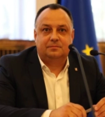 Голова Закарпатської облради Володимир Чубірко склав повноваження