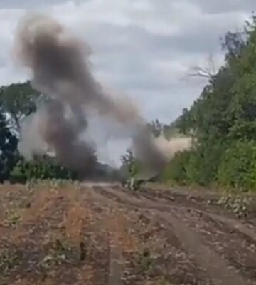 Киев и половину области встряхнуло от серии мощных взрывов: появились первые подробности