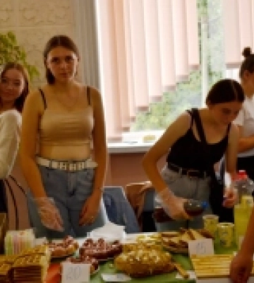 У Рівненському центрі професійно-технічної освіти сервісу та дизайну провели благодійний ярмарок