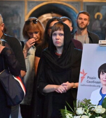 У Києві попрощалися з головною редакторкою бюро "Радіо Свобода" Інною Кузнецовою. ВІДЕО+ФОТОрепортаж