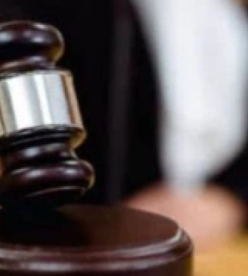 У Корці оштрафували матір малолітнього, який вживав спиртні напої
