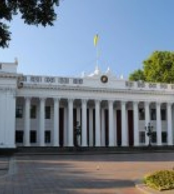 Одесский городской совет не отменил 10 млн грн на ремонт суда: поименное голосование
