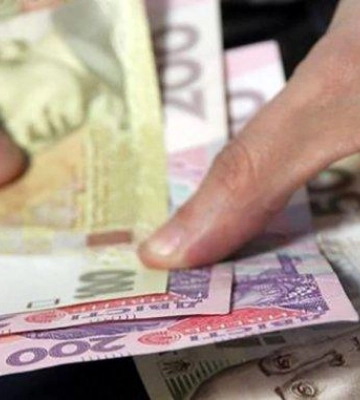 Військовий заплатить штраф за спробу підкупу поліцейського