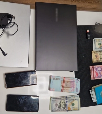 У Києві повідомили про підозру шахраям, які &quot;працевлаштовували&quot; українців за кордоном: заволоділи понад 2 млн грн. Фото