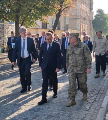 Голова Міноборони Франції прибув до Києва: що відомо про мету візиту