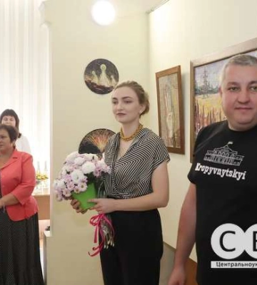У Музеї мистецтв презентували виставку колажів та живопису кропивницької художниці (фоторепортаж)
