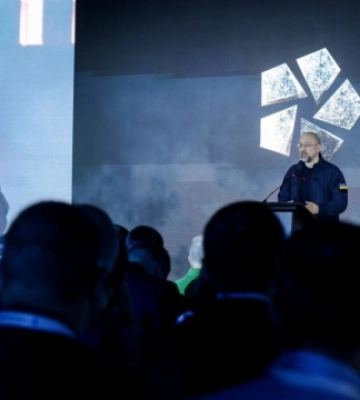 Премьер Денис Шмигаль назвал площадь Украины, которая остается потенциально заминированной