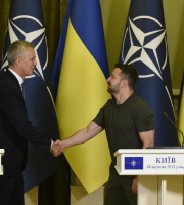 Генсек НАТО Єнс Столтенберг прибув у Київ. Він обговорив із Зеленським ППО