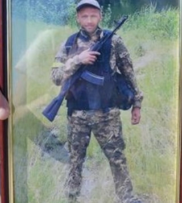 У Штепівці попрощалися із загиблим військовим Русланом Пашковим