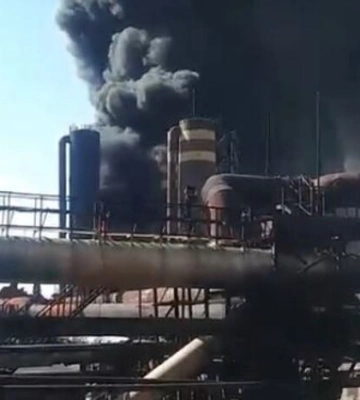 Росія вдарила по Авдіївському коксохімічному заводу (відео)