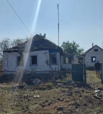 Загарбники за добу обстріляли чотири райони Харківщини - пошкоджені будинки
