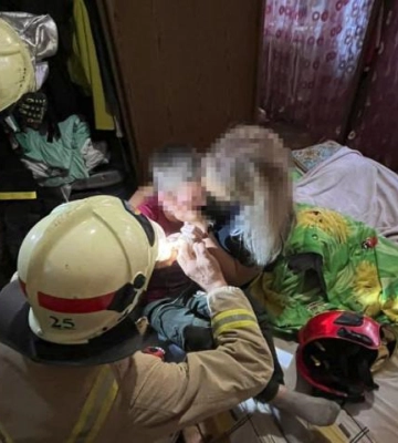 У Рівному люстра стала пасткою для пальця дитини