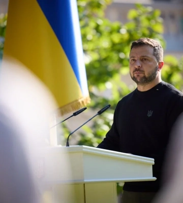 Президент Володимир Зеленський відзначив педагогів Полтавщини