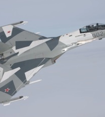Все, що залишилося після "дружнього вогню": з’явилися фото Су-35, збитого росіянами під Токмаком