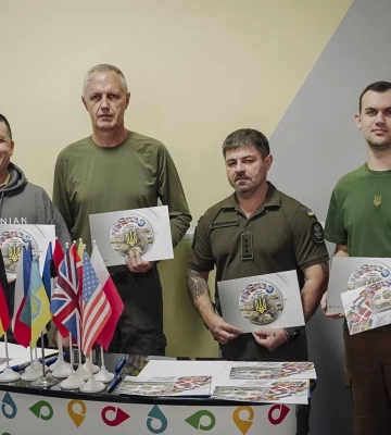 У Полтаві погасили марку «Зброя Перемоги. Світ з Україною»