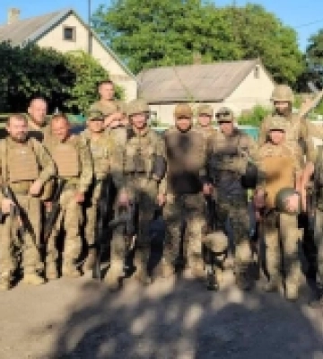 Підприємець з Рожища передає бус для ЗСУ, закликає наповнити його «дарами»
