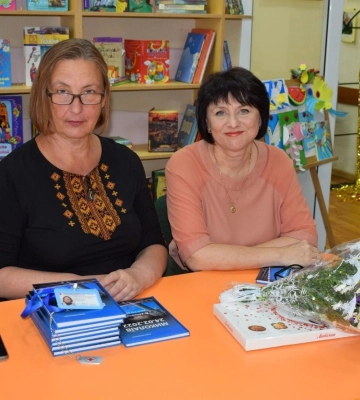 «Миколаїв 24.02.2022»: у бібліотеці імені Шури Кобера та Віті Хоменка презентували книгу Ганни Половенко