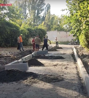 Масштабне оновлення доріг: у Дніпрі на Котляревського відновлюють розбиту дорогу