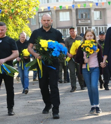 Запоріжжя разом з усією країною вшанувало пам&#039;ять загиблих воїнів