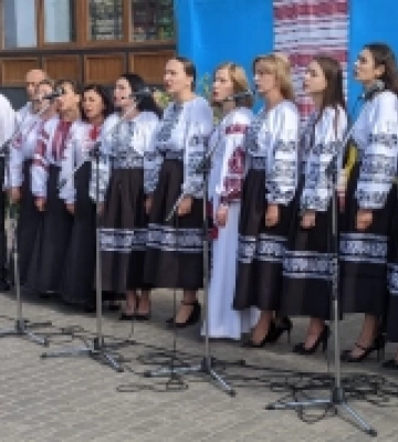 На благодійному концерті у селищі на Волині зібрали понад вісім тисяч гривень для ЗСУ