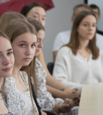 У ВНУ імені Лесі Українки презентували жіночу команду з волейболу