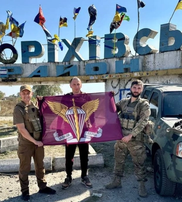 Третяк доправив до рівненських десантників автомобіль (ФОТО, ВІДЕО)