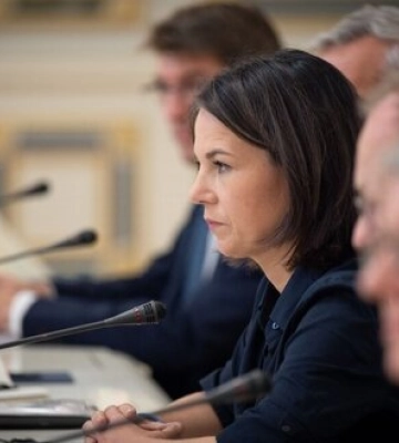 ЄС розшириться від Лісабону до Луганська, майбутнє України - у Євросоюзі, - Бербок