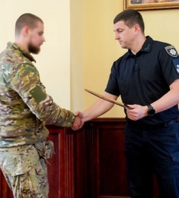 Поліцейські Закарпаття отримали нагороди з нагоди Дня захисників і захисниць України