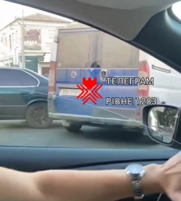 Увага водіям: за мостом у Рівному - ДТП