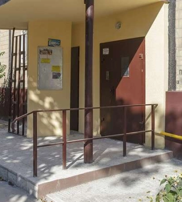 Понад 50 % виконано: найдовший будинок Дніпра комплексно оновлюють, аби усунути аварійність