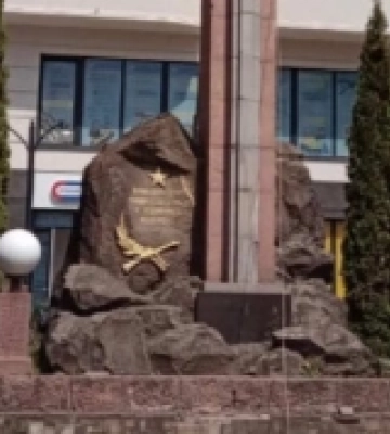 Свалява: братську могилу з центру міста перенесуть на цвинтар