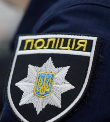 У Києві з балкону багатоповерхівки впали брат і сестра: що відомо