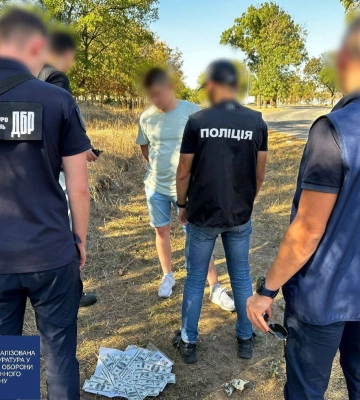 На Одещині правоохоронець за гроші намагався переправити ухилянта через кордон