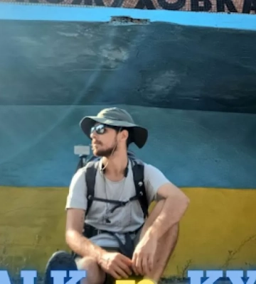 Італійський журналіст вирішив пройти 500 км, зібравши мільйон євро на допомогу Україні