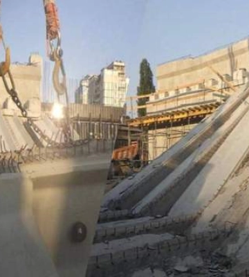 Порушення правил безпеки. Прокуратура розслідує обвал Дегтярівського мосту в Києві