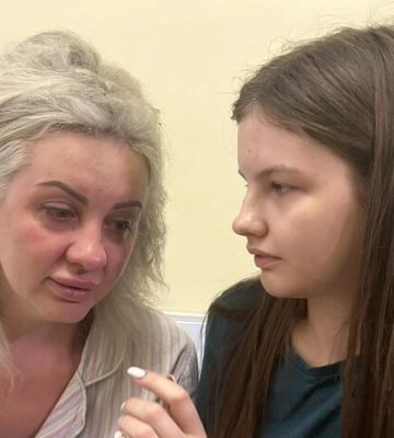 Дві доньки врятували матір з-під завалів. Історія із Херсона, яка проймає до сліз