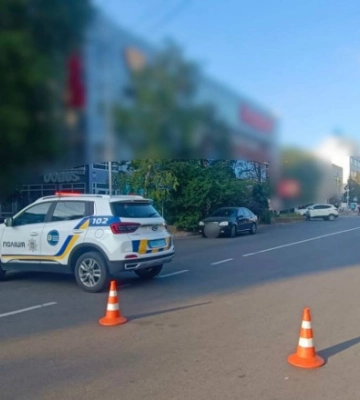 На Киевщине полицейские проверяют ТРЦ из-за сообщения об опасности