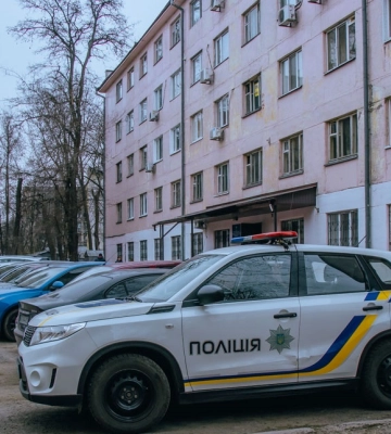 В Киеве брат и сестра спрыгнули с 24-го этажа в прямом эфире: что известно, все детали (видео)