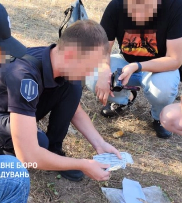 Правоохоронця з Одещини підозрюють в організації незаконного переправлення військовозобов’язаних за кордон