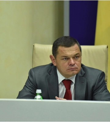 Любитель часов за $69 000: нардеп от ОПЗЖ Борт неоднократно летал в Крым из РФ, — СМИ 