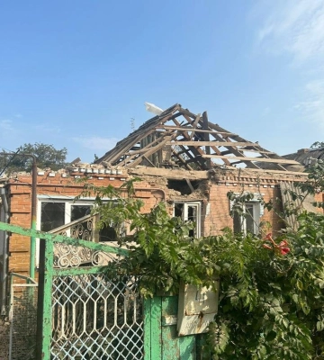 На Дніпропетровщині пошкоджені приватні будинки та підприємства: поліцейські розповіли про наслідки нічної атаки