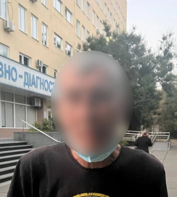 В Киеве в больнице пациент с криминальным прошлым едва не зарезал соседа по палате. Фото