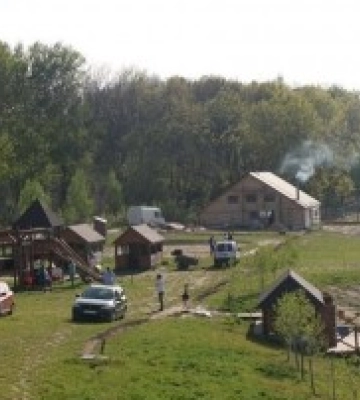 Скандал на Волині: у селі під Луцьком землі лісгоспу віддали під приватну забудову