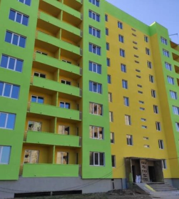 У Долинській квартири у відремонтованих недобудовах передають військовим та їх родинам