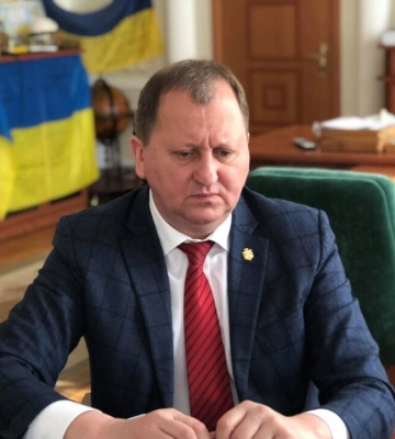 Меру Сум повідомили про підозру в отриманні хабара