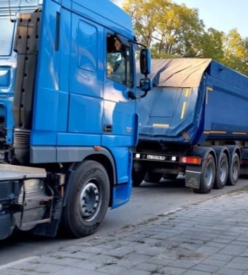 «Керч забита зерновозами». Як Росія вивозить українське зерно через порти Криму