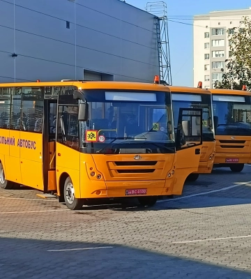 На Рівненщині нестача водіїв шкільних автобусів