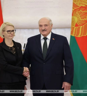 Посол Венгрии вручила верительные грамоты белорусскому диктатору Лукашенко: почему это важно