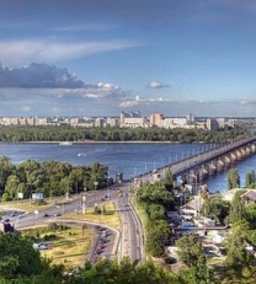 Через 60 років тут будуть багатокілометрові затори: історичне фото Набережної в Києві